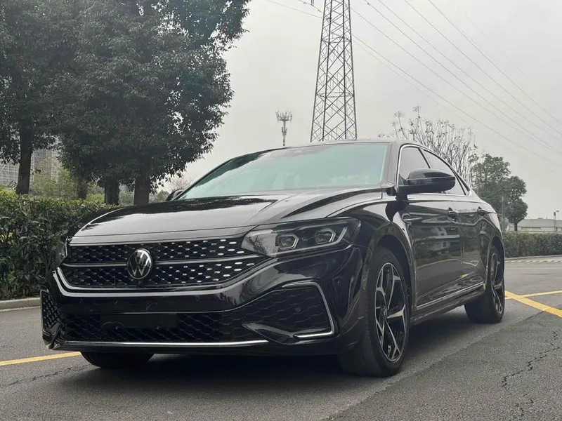 Volkswagen Passat, 2023
