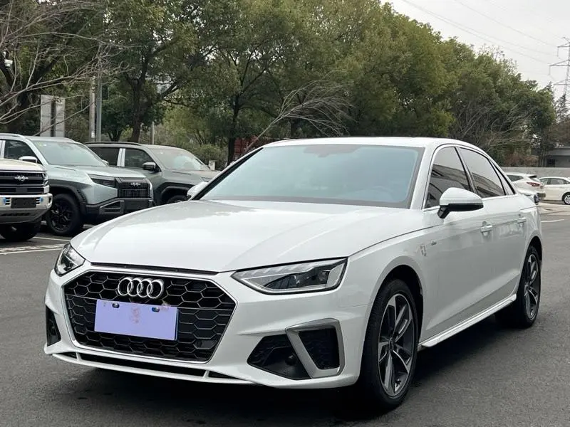 Audi A4L, 2022