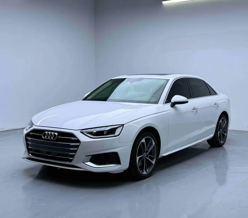 Audi A4L, 2020