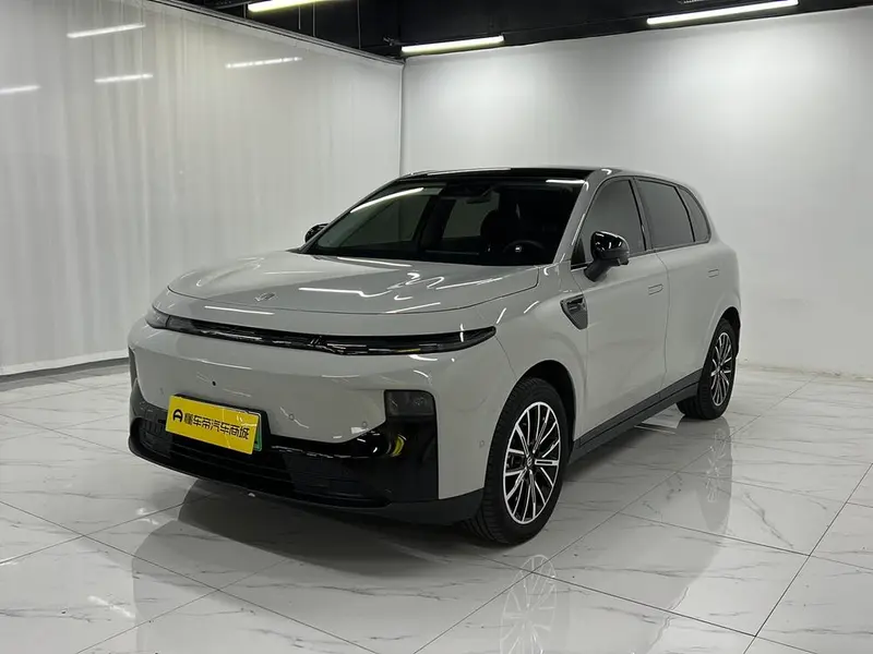 Leapmotor B10, 2025