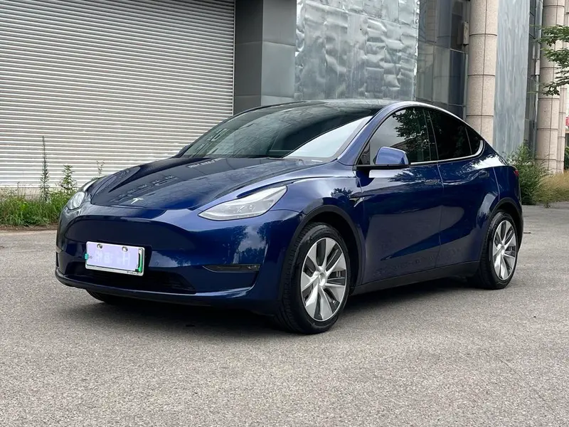 Tesla Model Y, 2021