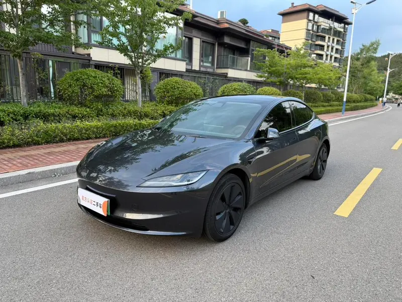 Tesla Model 3, 2023