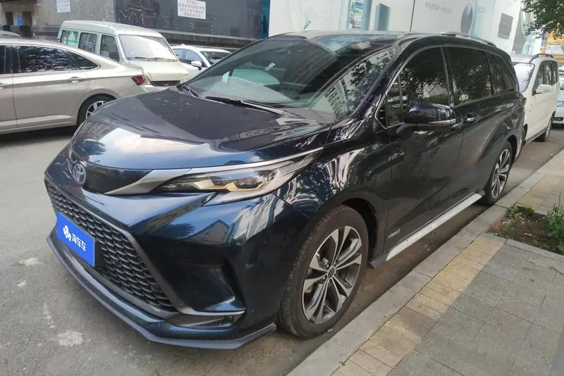 Toyota Granvia, 2023