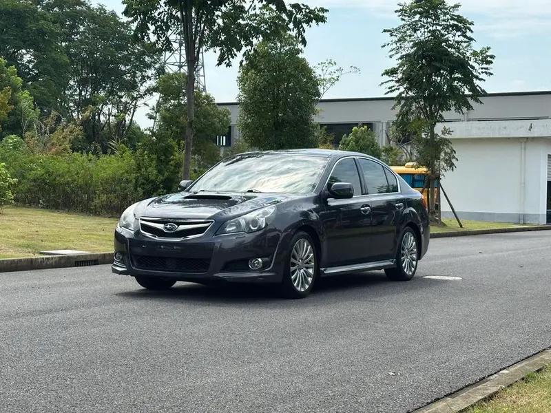 Subaru Legacy, 2010