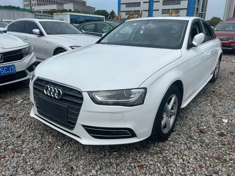 Audi A4L, 2015