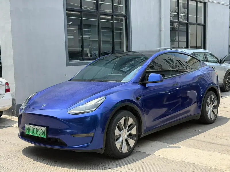 Tesla Model Y, 2021
