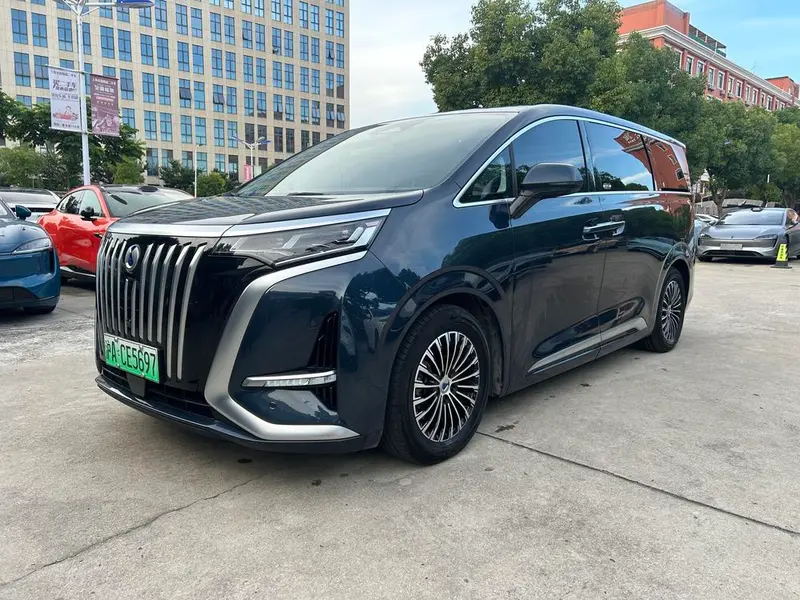 Denza D9 EV, 2022