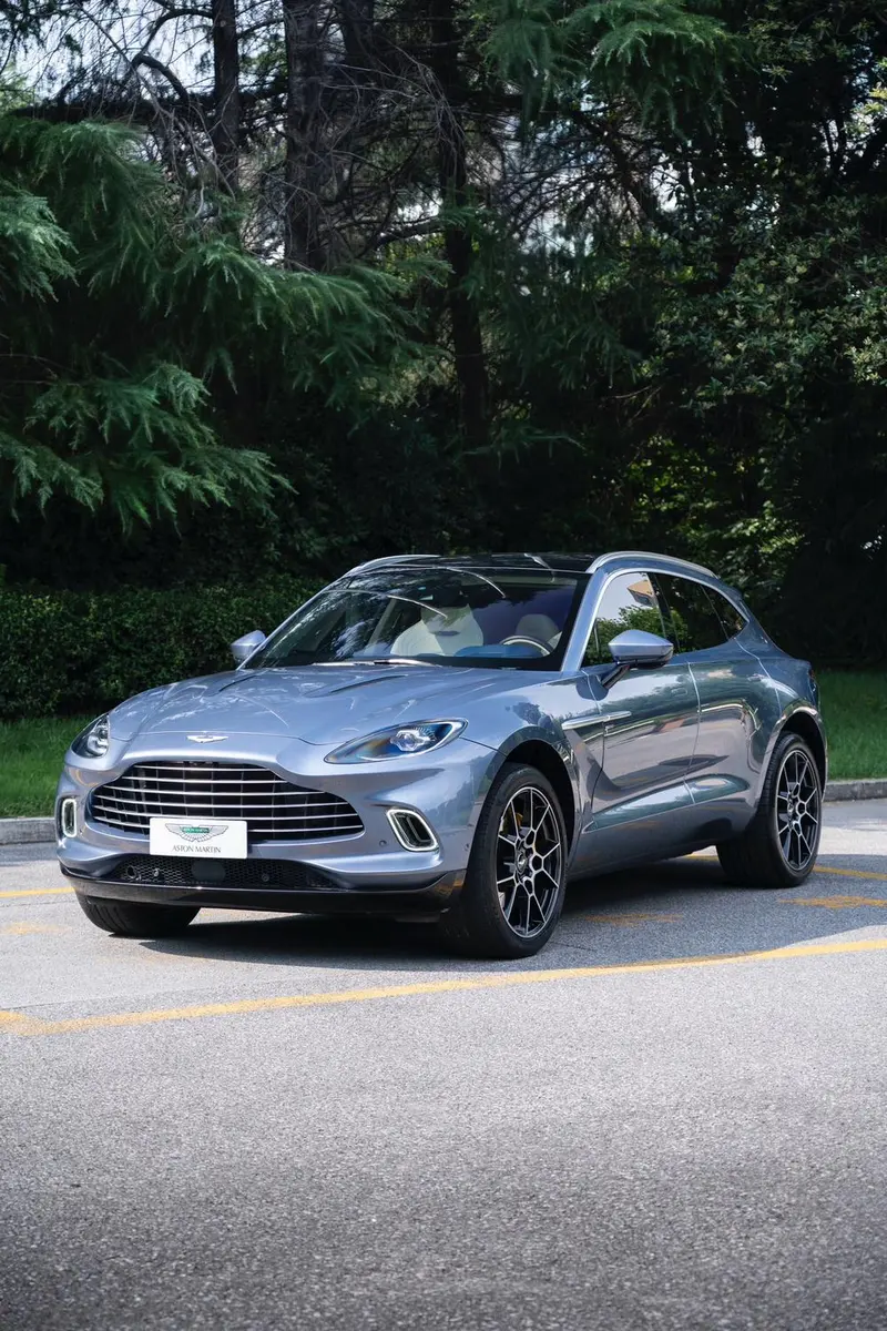 Aston Martin DBX, 2022