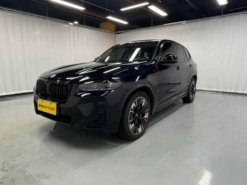 BMW iX3, 2023