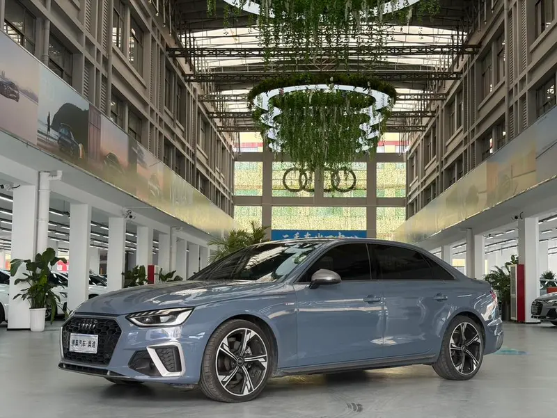 Audi A4L, 2022