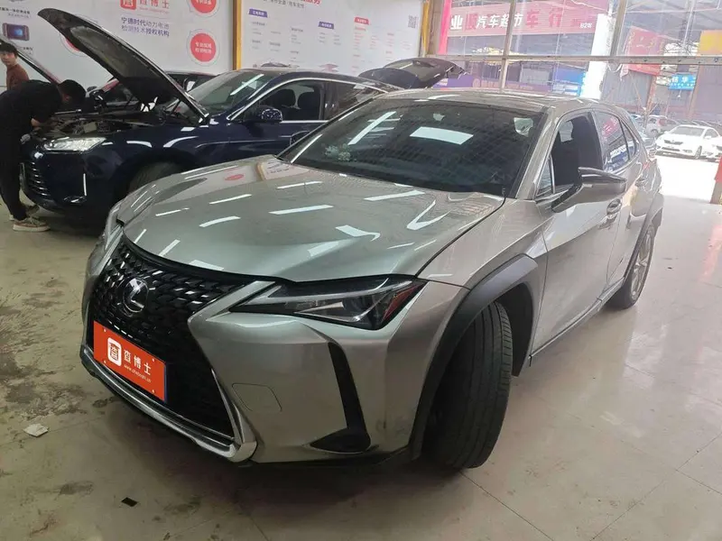 Lexus UX, 2020