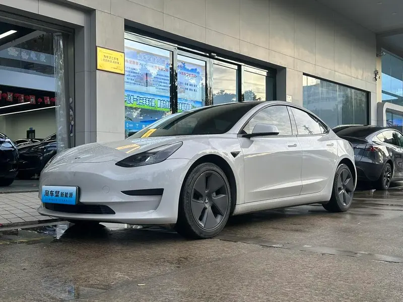 Tesla Model 3, 2022