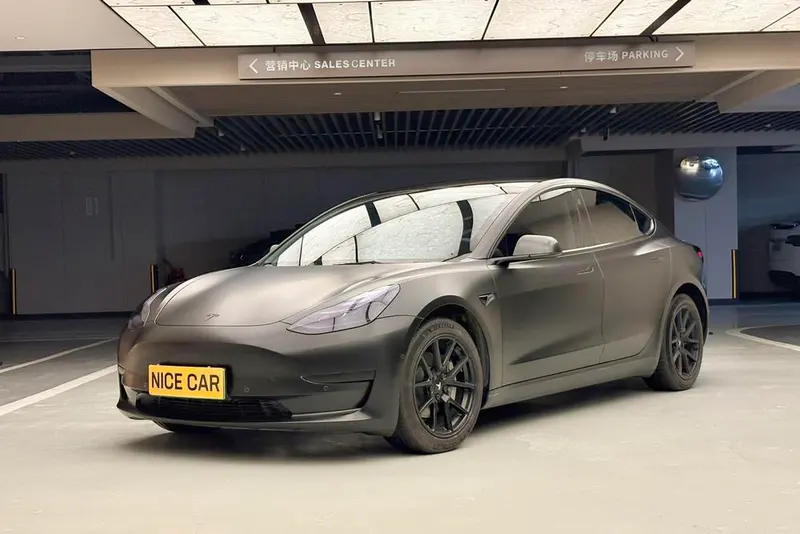 Tesla Model 3, 2022