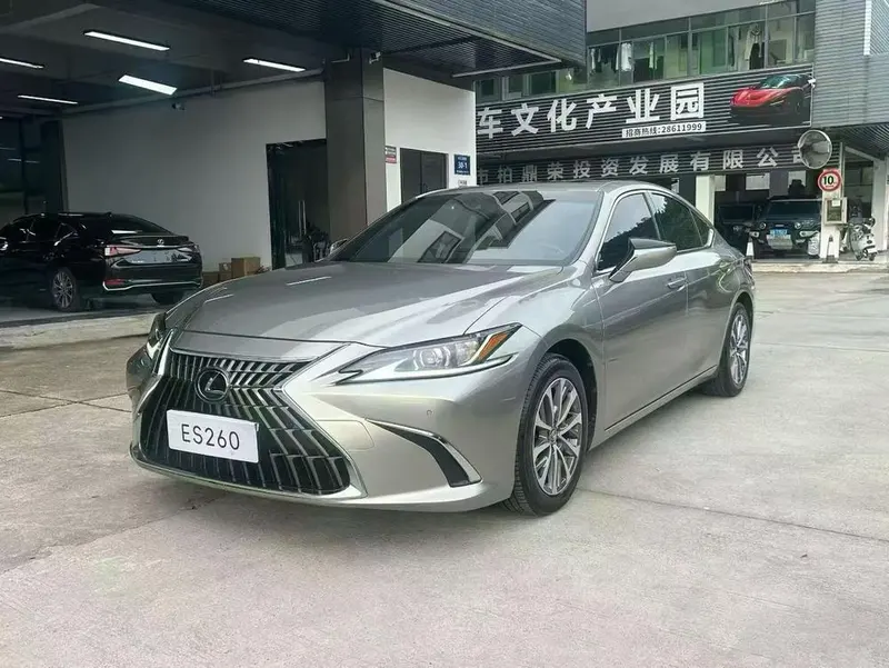 Lexus ES, 2021