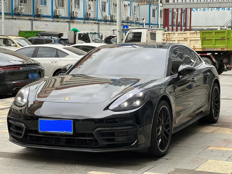 Porsche Panamera, 2022