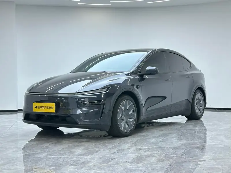 Tesla Model Y L, 2026