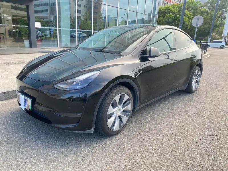 Tesla Model Y, 2021