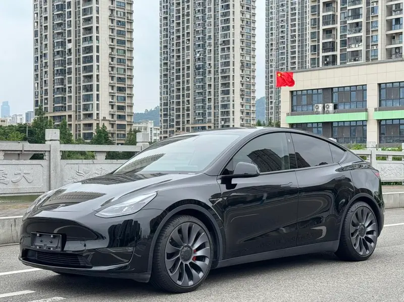Tesla Model Y, 2022
