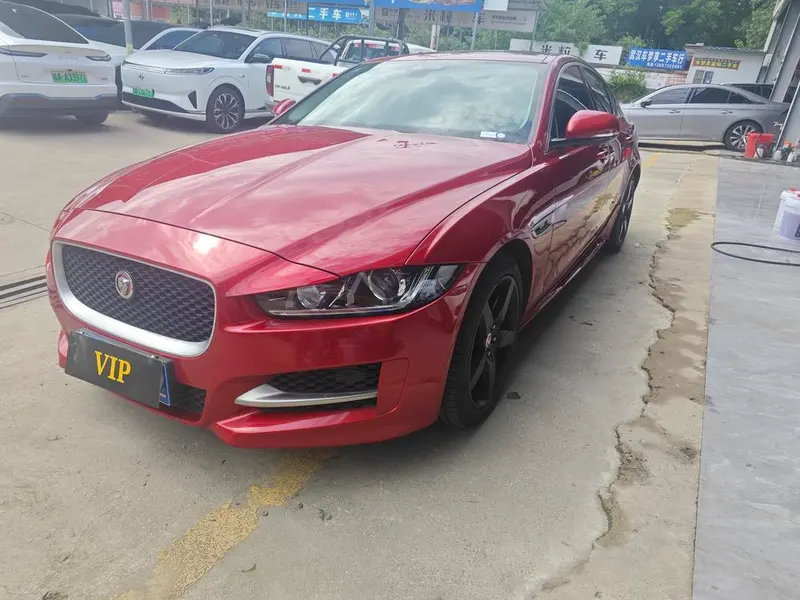 Jaguar XE, 2017
