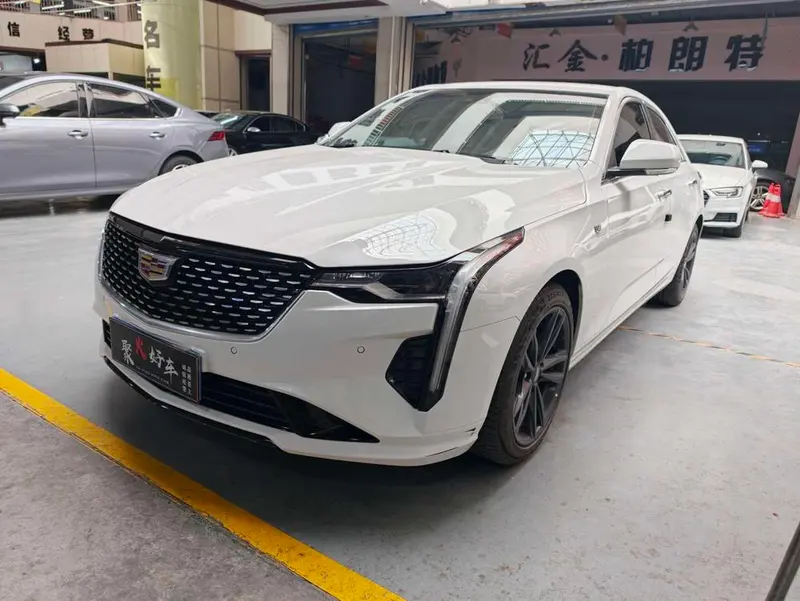 Cadillac CT4, 2022