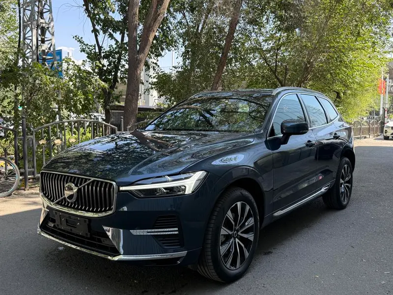 Volvo XC60, 2025