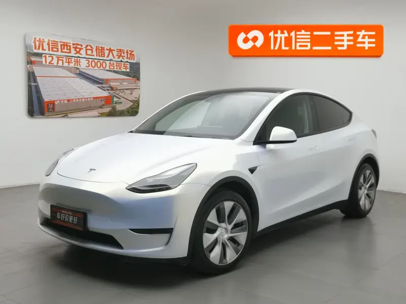 Tesla Model Y, 2021