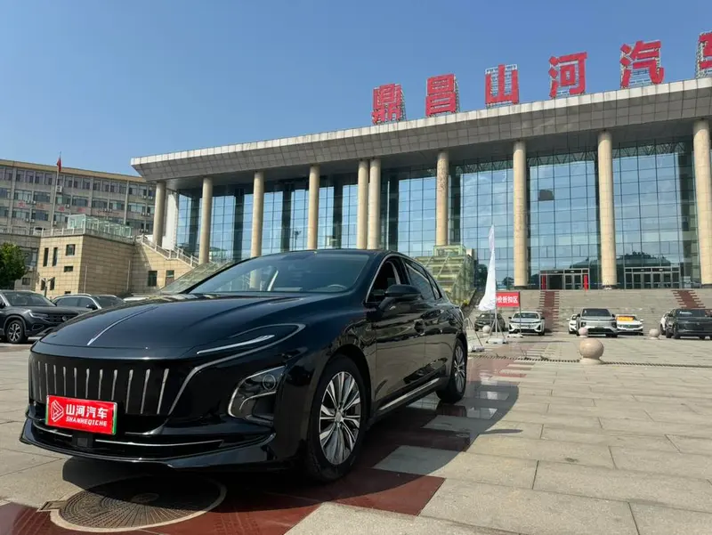 Hongqi E-QM5, 2022