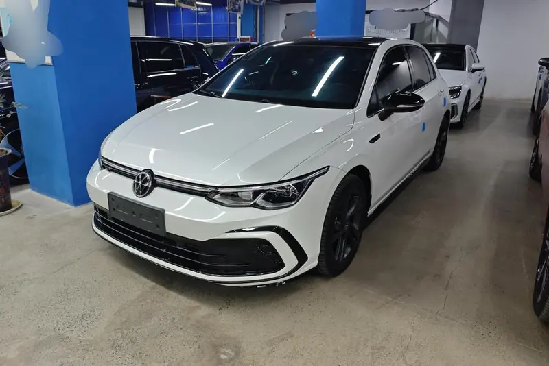 Volkswagen Golf, 2023