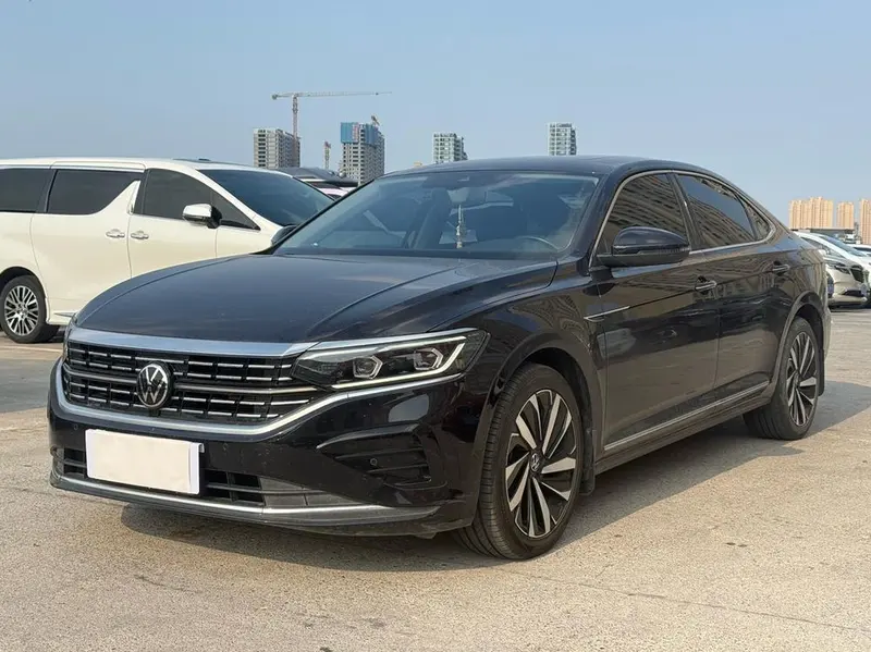 Volkswagen Passat, 2022