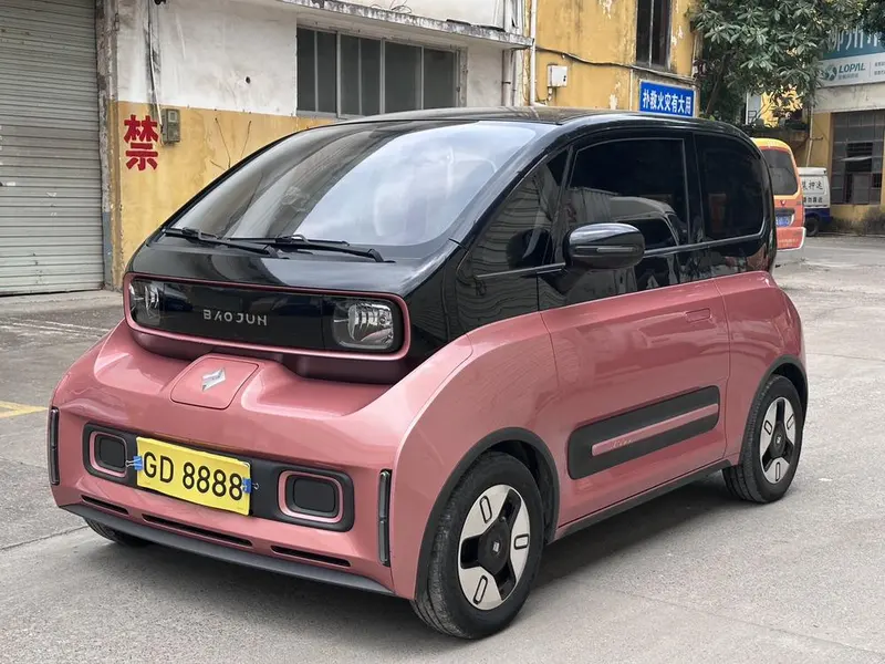 Baojun E300, 2020