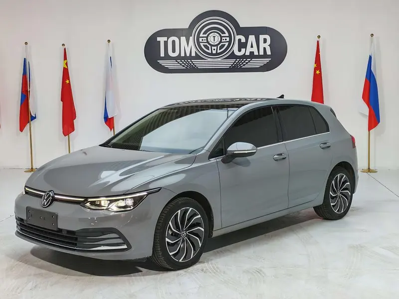 Volkswagen Golf, 2023