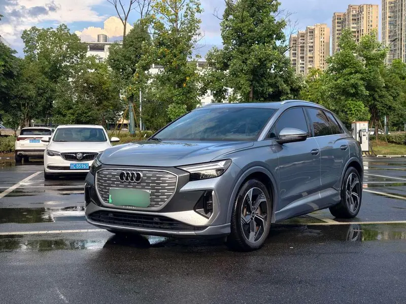 Audi Q4 e-tron, 2022