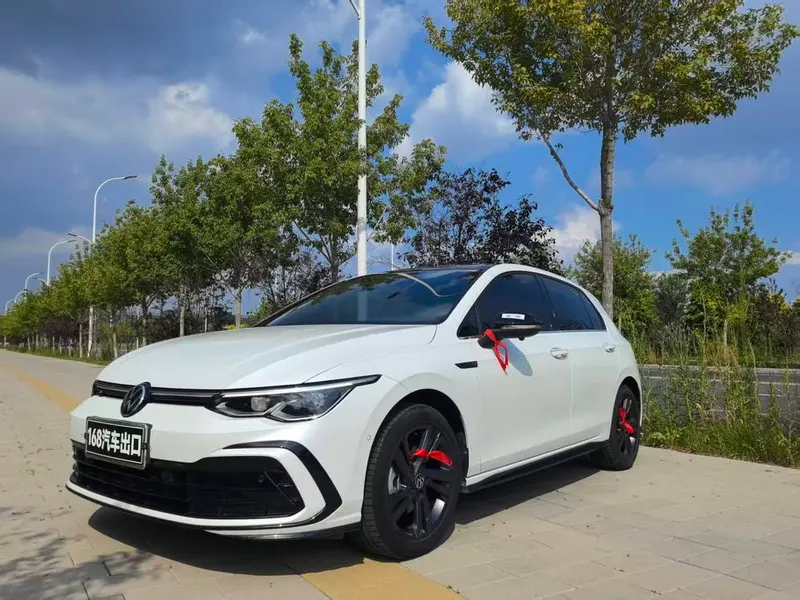 Volkswagen Golf, 2023
