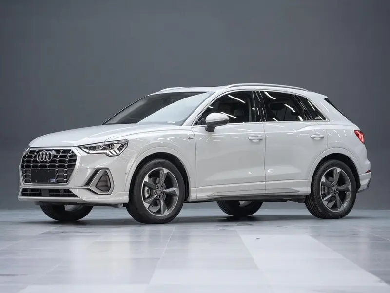 Audi Q3, 2022