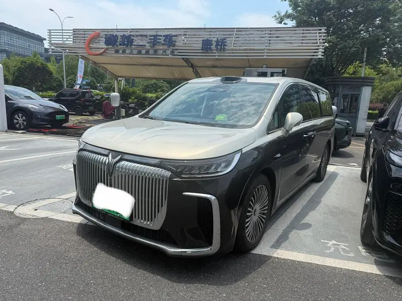 Voyah Dreamer PHEV, 2025