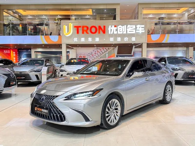 Lexus ES, 2021