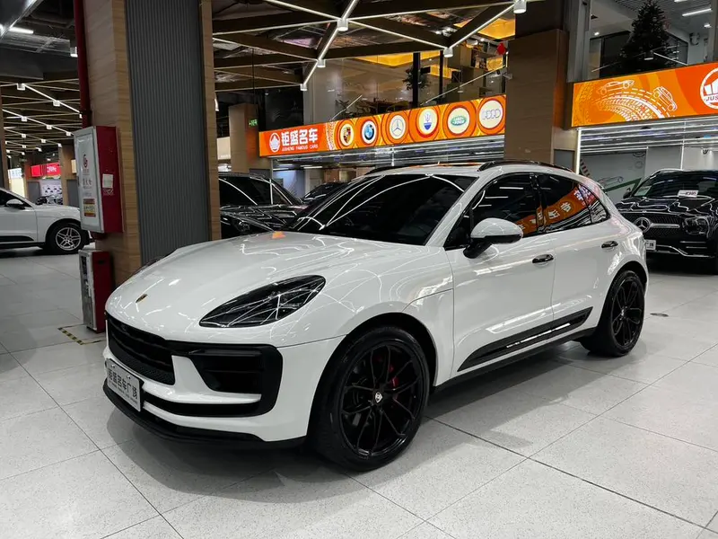 Porsche Macan, 2022