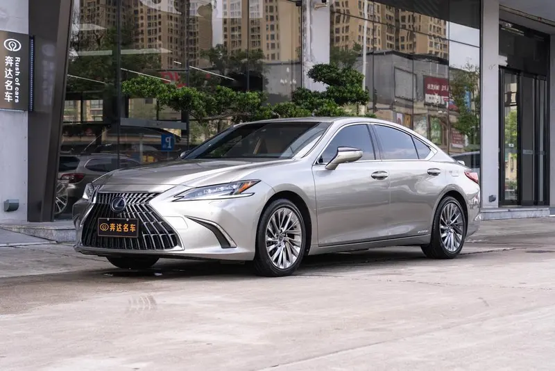 Lexus ES, 2021