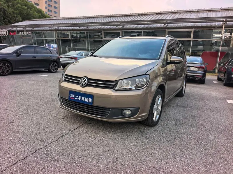 Volkswagen Touran, 2015