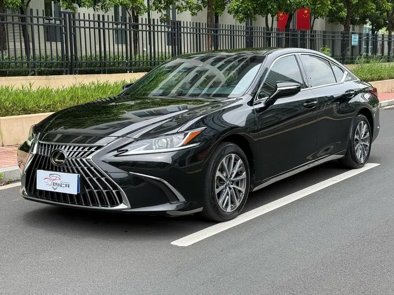 Lexus ES, 2021
