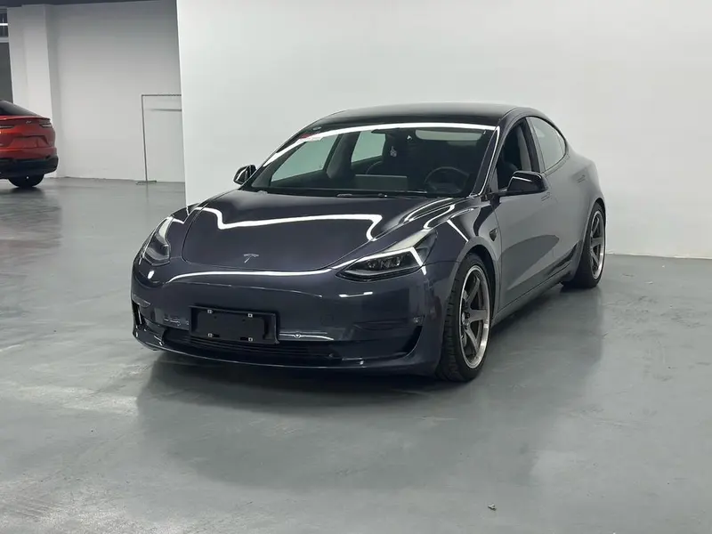 Tesla Model 3, 2022