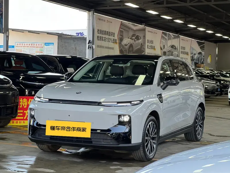 Leapmotor B10, 2025