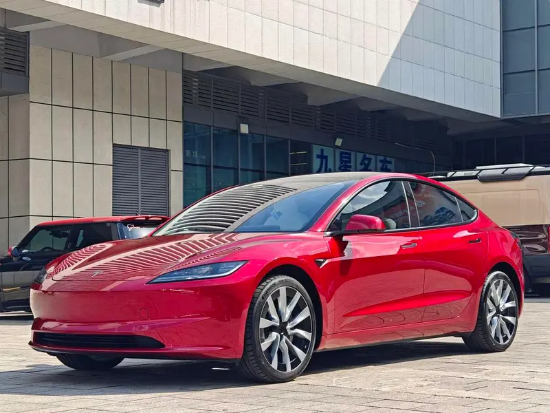 Tesla Model 3, 2023