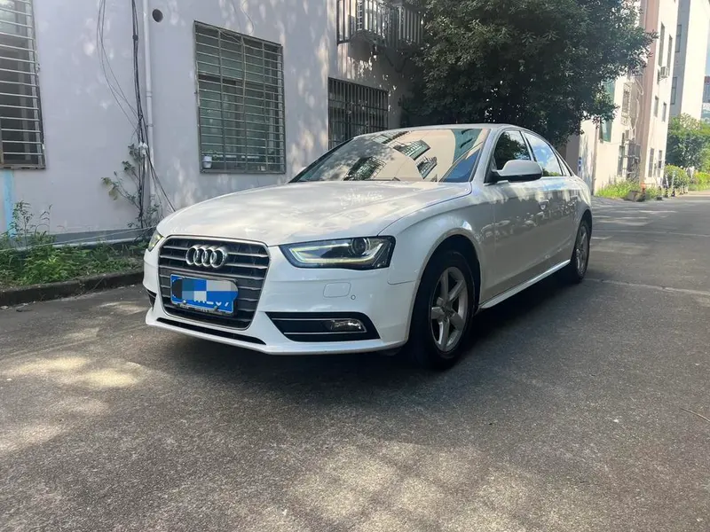 Audi A4L, 2015