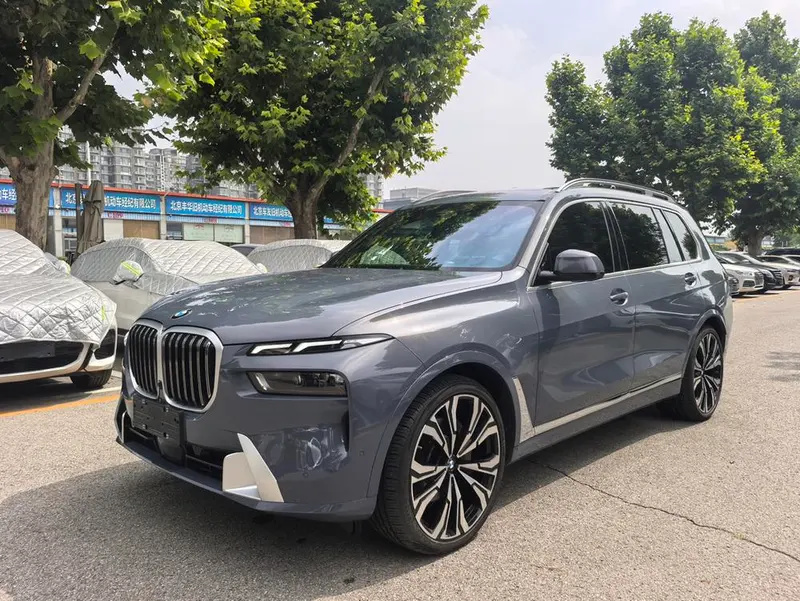 BMW X7, 2023