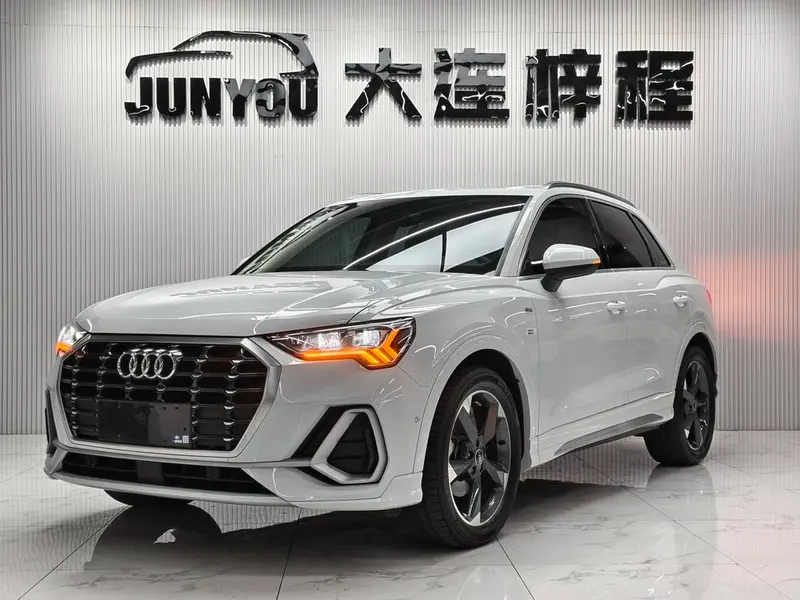 Audi Q3, 2022