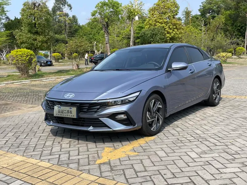 Hyundai Elantra, 2023