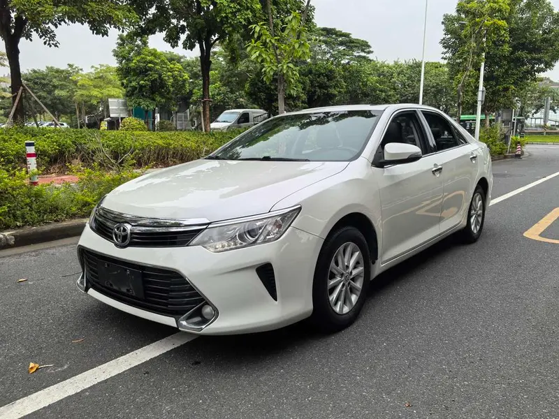 Toyota Camry, 2016