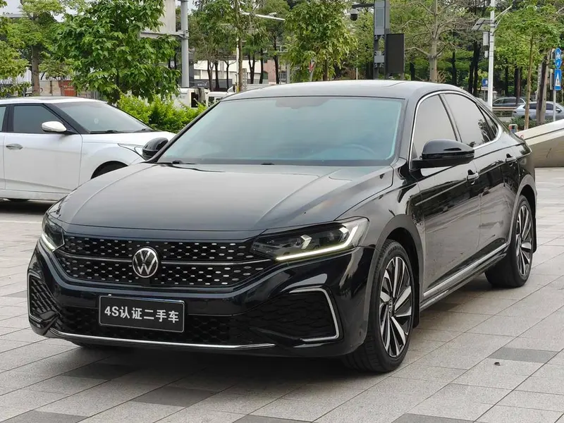 Volkswagen Passat, 2022