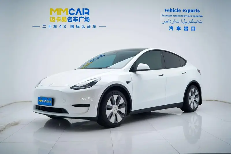 Tesla Model Y, 2022
